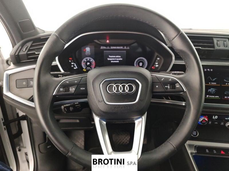 Audi Q3 35 TDI S tronic Identity Black