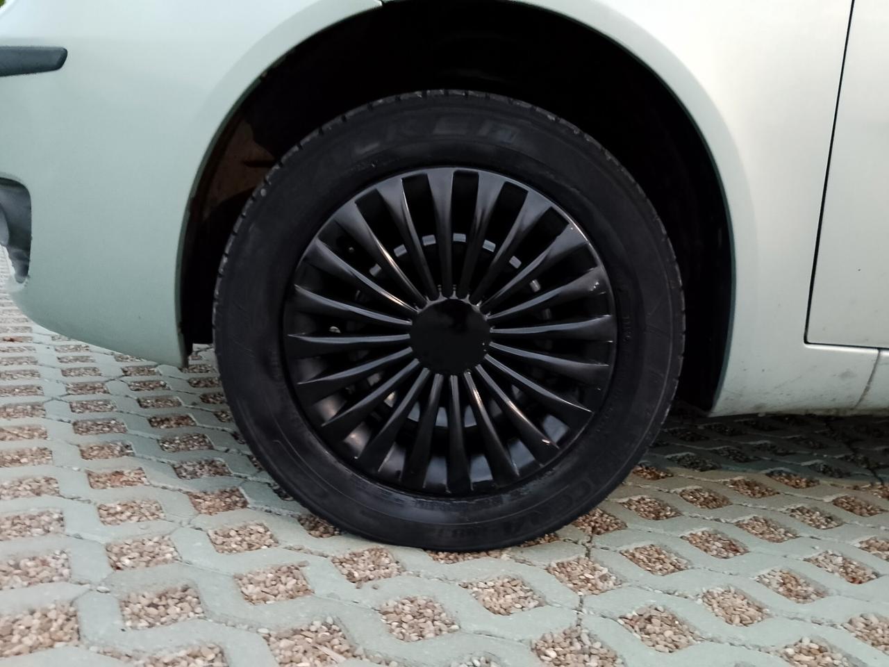 Fiat Punto 1.2 Benzina-NEOPAT-125.000-2004