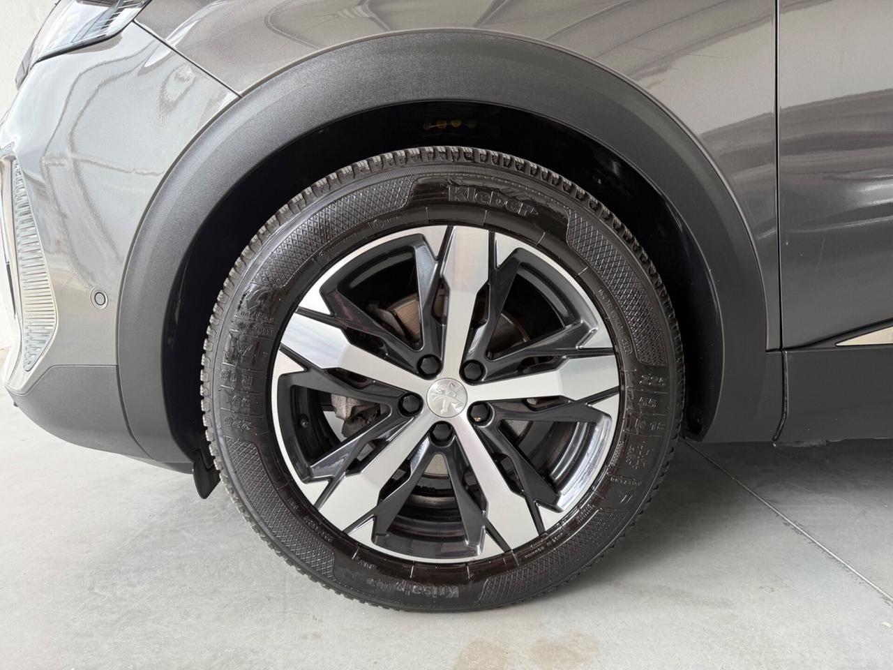 Peugeot 3008 BlueHDi 130 EAT8 Allure Pack