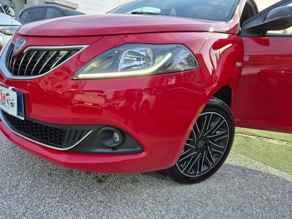 Lancia Ypsilon 1.0 5 porte Hybrid 2023