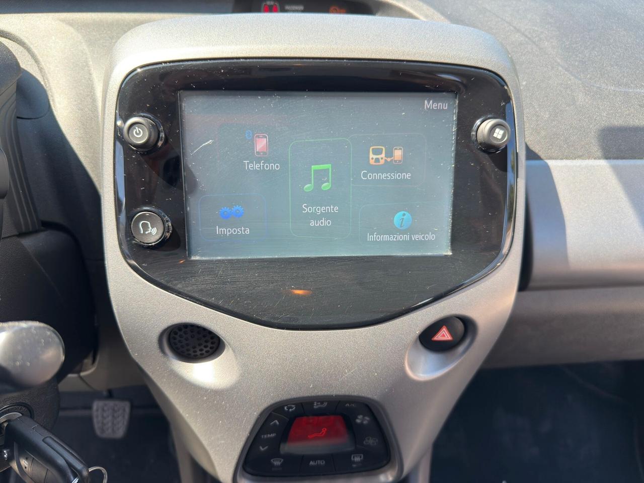 Toyota Aygo 1.0 VVT-i 72 CV 5 porte x-play MMT