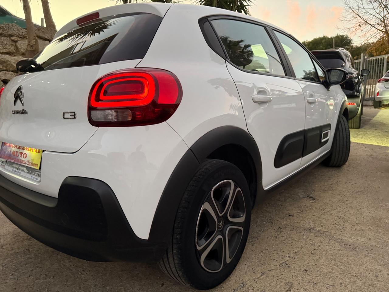 Citroen C3 1.2 benz. 83cv S&S Shine+AIRBUMP/LED2022