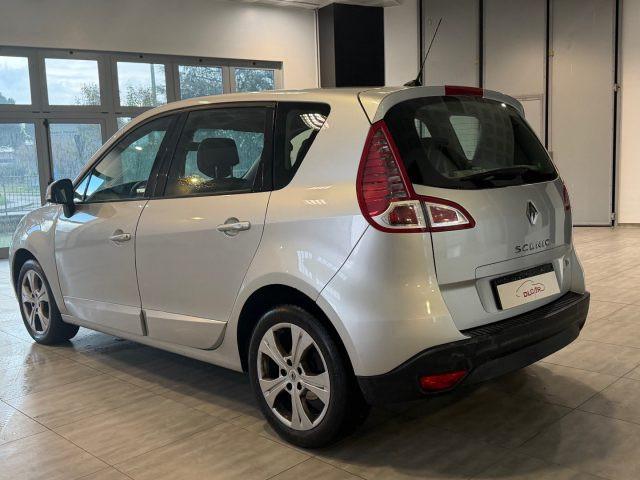 RENAULT Scenic 1.5 dCi 110CV Attractive