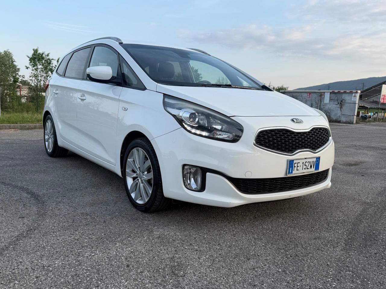 Kia Carens 1.6 GDI Class