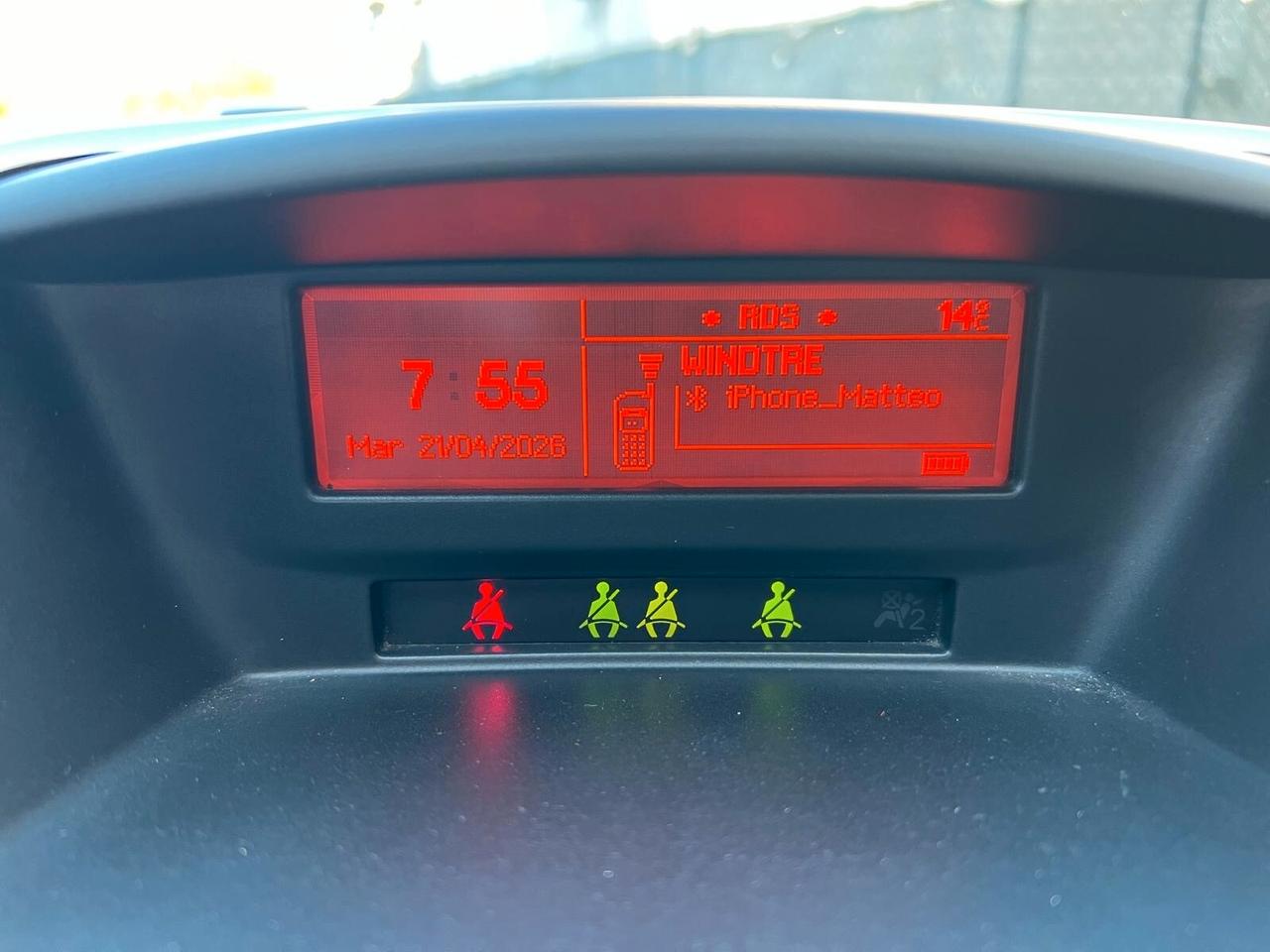 Peugeot 207 1.6 VTi 120CV CC Féline