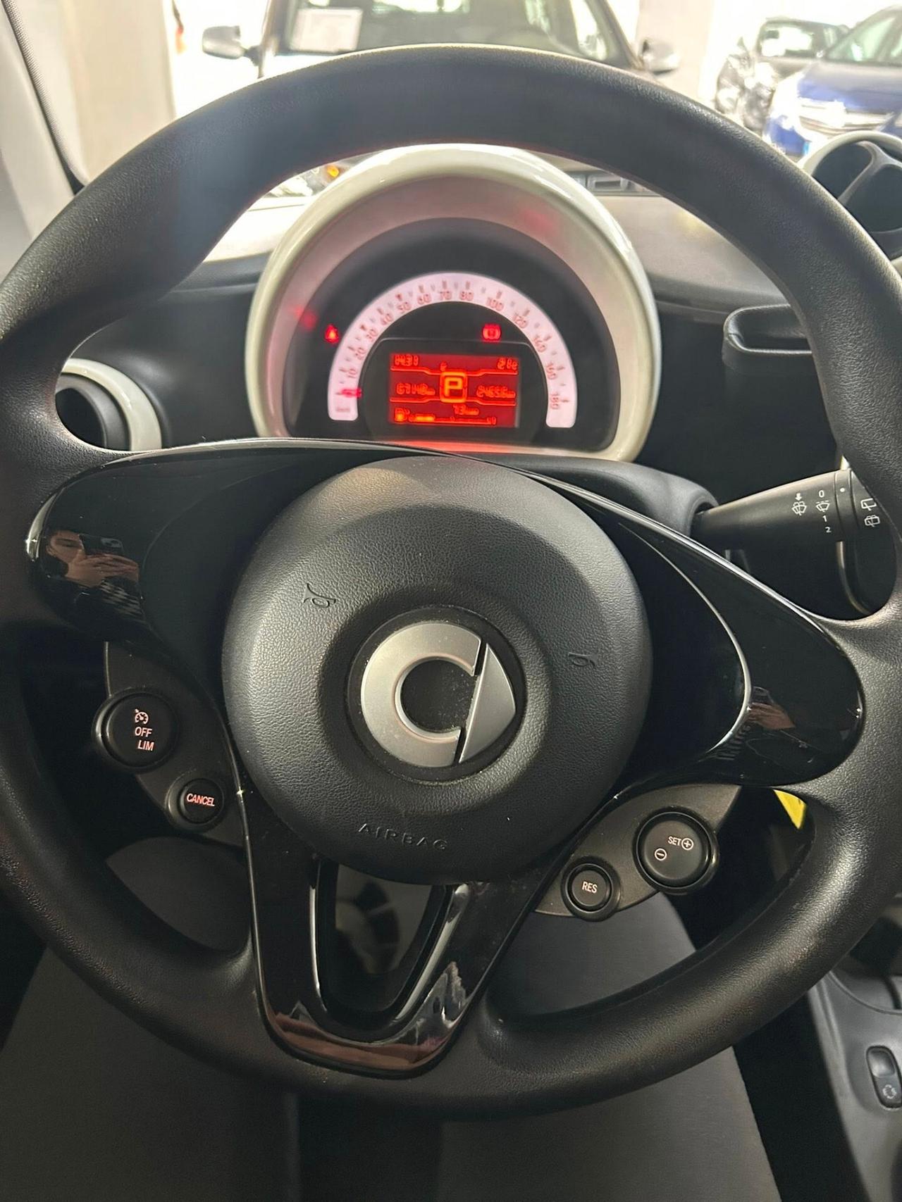 Smart ForTwo 70 1.0 SOLO 67.000KM - 2019