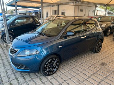 Lancia Ypsilon 1.0 FireFly 5 porte S&S Hybryd Gold