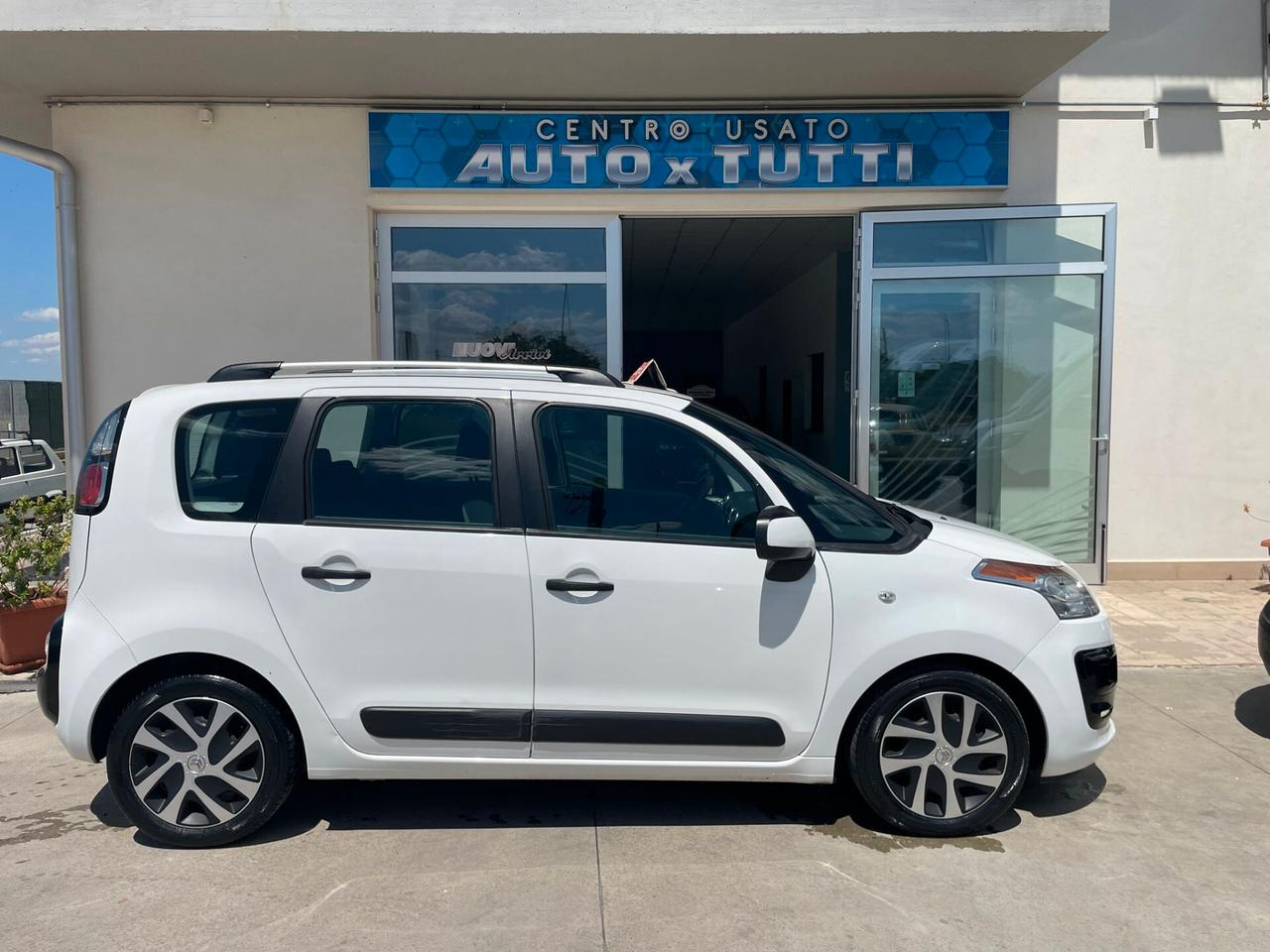 Citroen C3 Picasso 1.6 HDi 90 Exclusive pari al nuovo