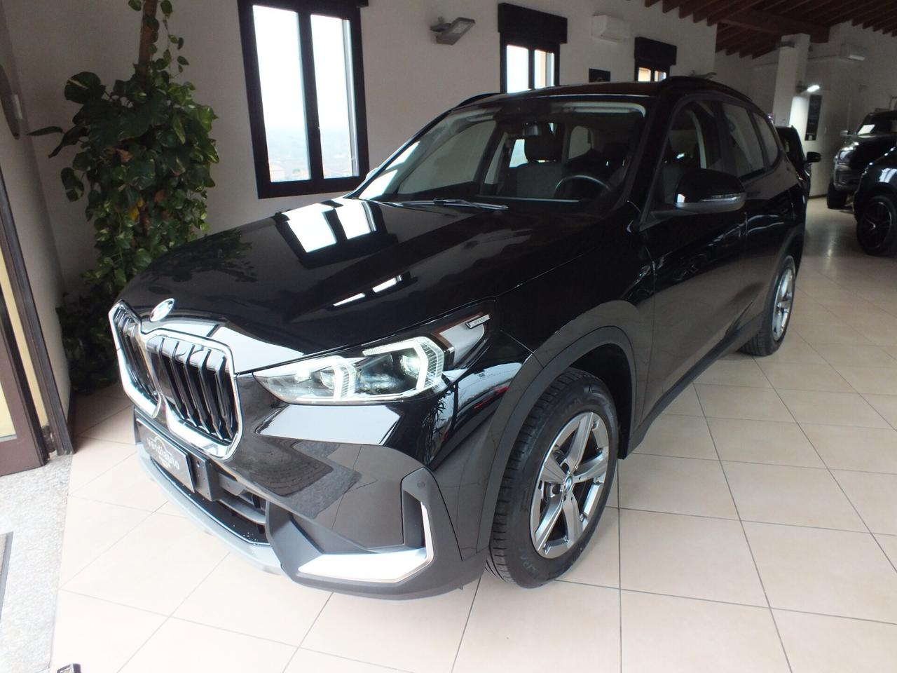 BMW X1-18i X-LINE SEMINUOVA!