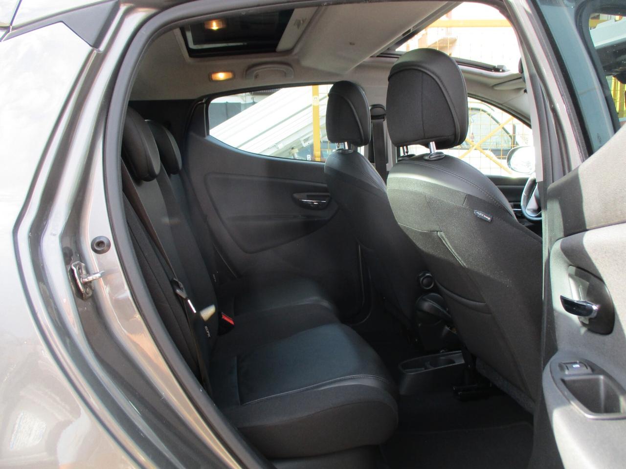 Lancia Ypsilon 1.3 MJT STRAFULL (TETTO APRIBILE)