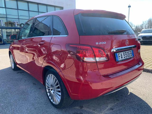 MERCEDES-BENZ B 200 c Sport