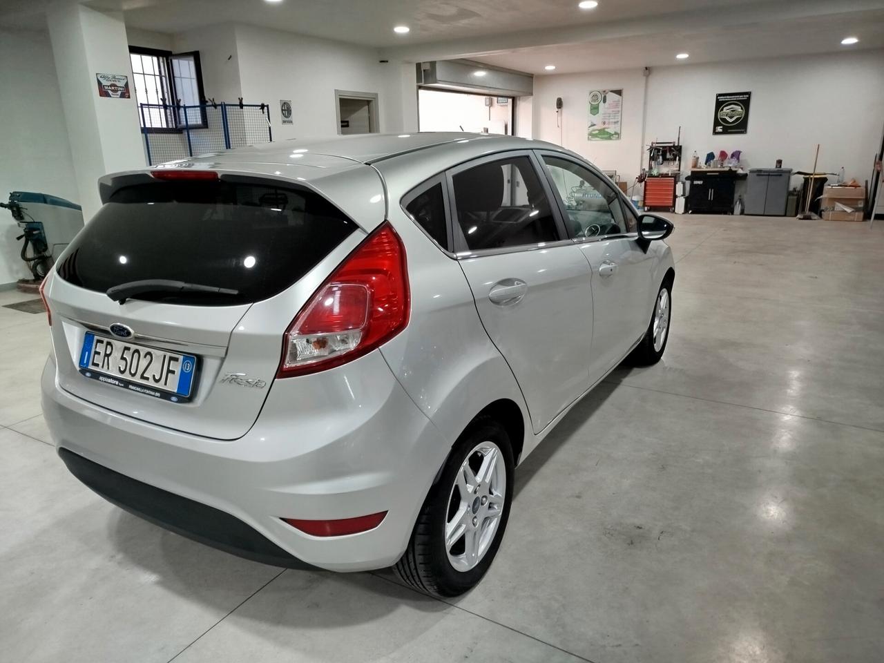 Ford Fiesta 1.2 60CV 5 porte Titanium