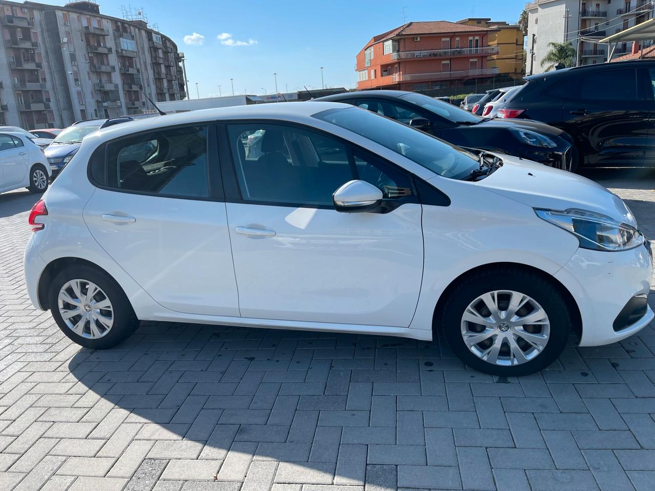 Peugeot 208 BlueHDi 75 5 porte