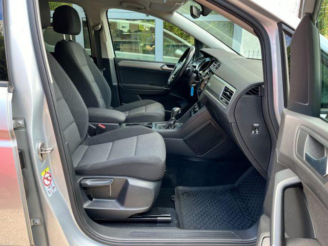VOLKSWAGEN Touran 1.6 TDI 115 CV SCR DSG R LINE EXCLUSIVE *7 POSTI*