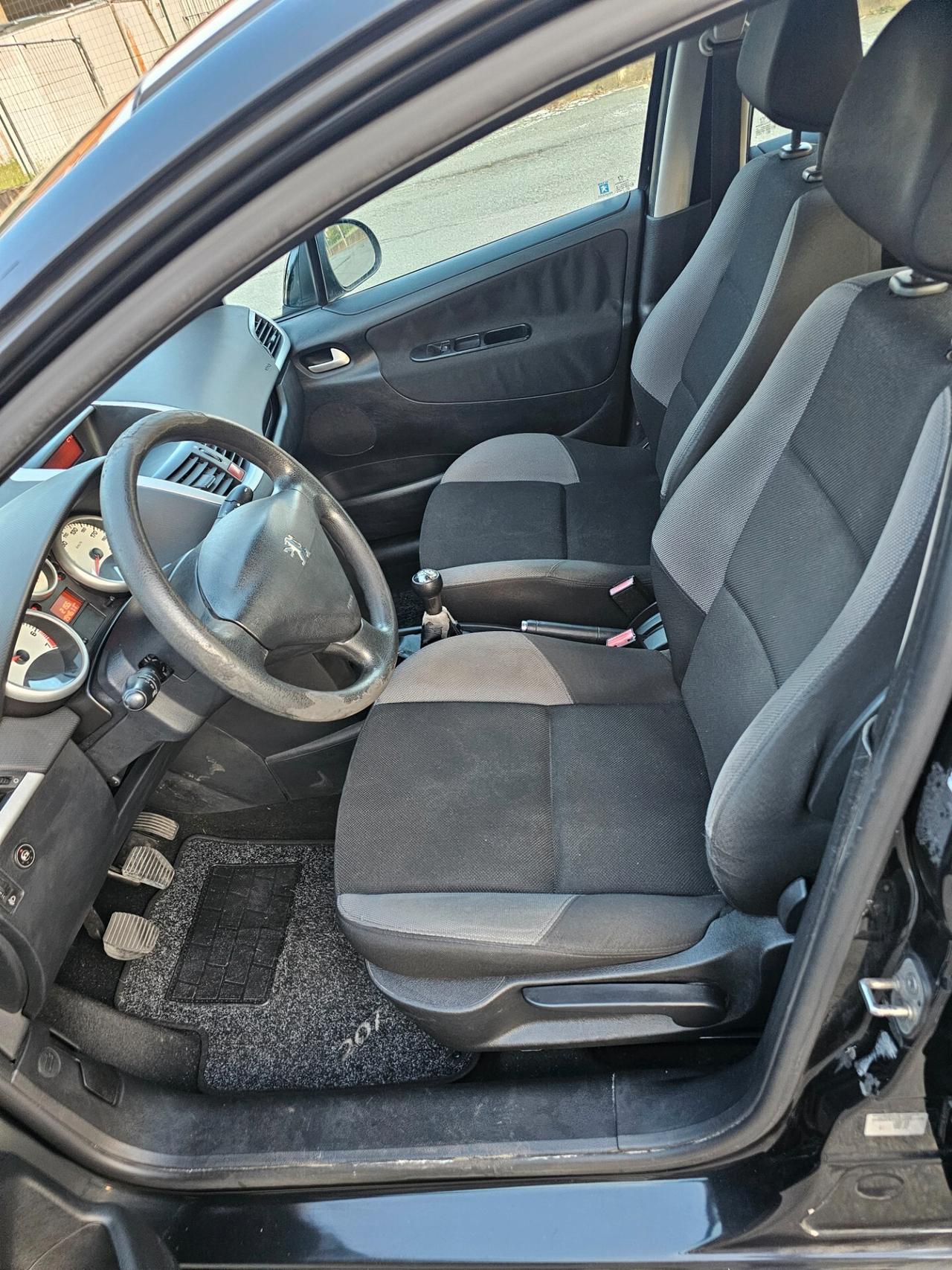 Peugeot 207 1.4 8V 75CV 5p. Energie Sport ECO GPL