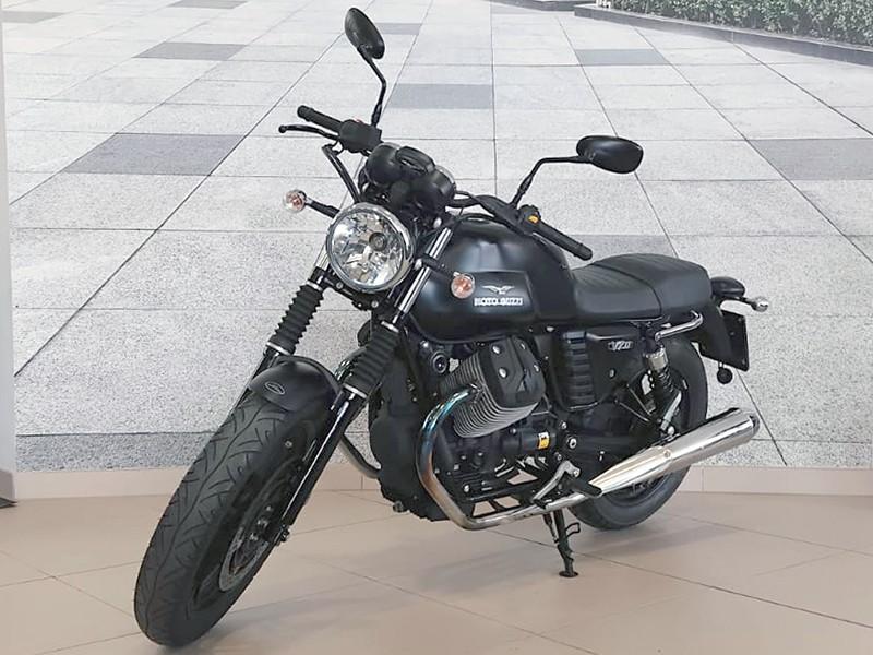 Moto Guzzi V7 II Stone