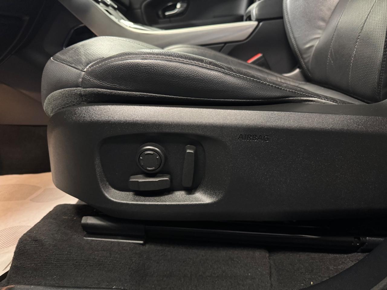 Range Rover Evoque 2.0 TD4 150 CV HSE R-Dynamic