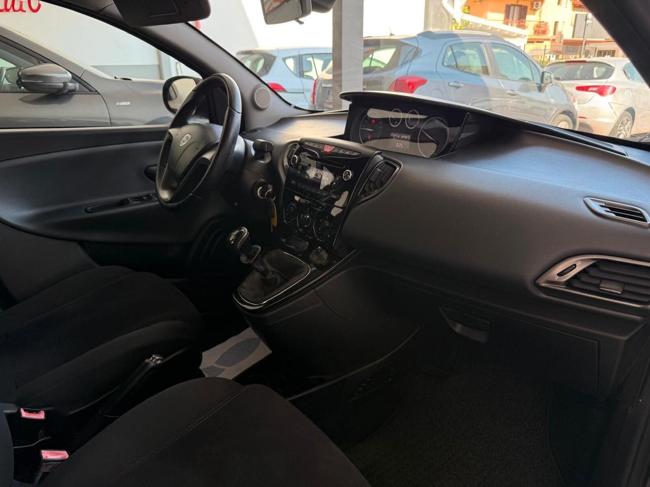 LANCIA YPSILON 1.2 BENZINA 50.000 KM 2012