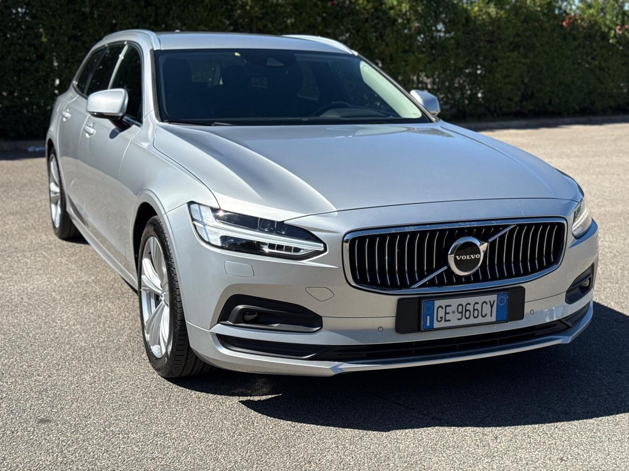 Volvo V90 B4 (d) Geartronic Momentum Business Pro