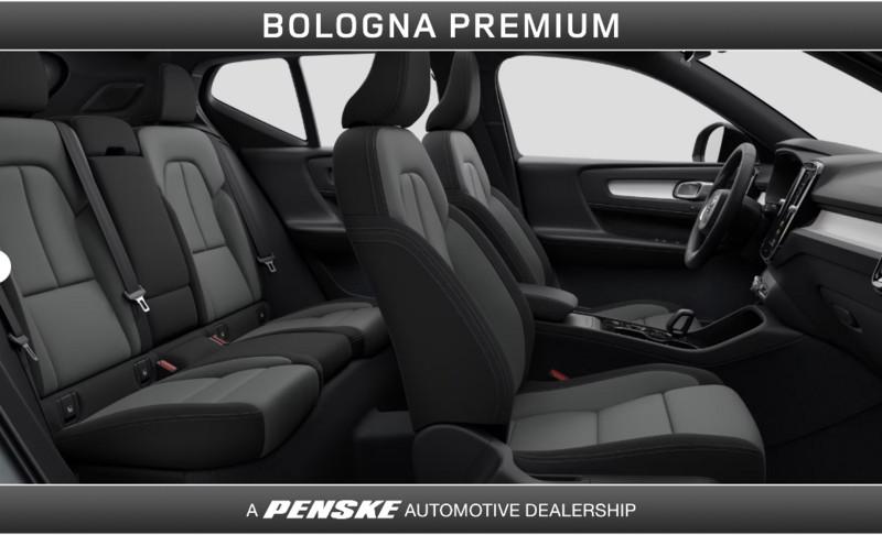 Volvo XC40 B3 automatico Plus Black Edition