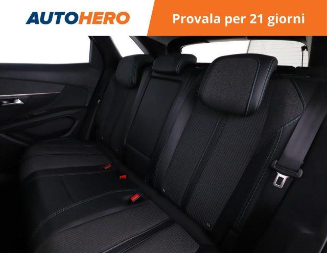 PEUGEOT 3008 Hybrid 225 e-EAT8 Allure Pack