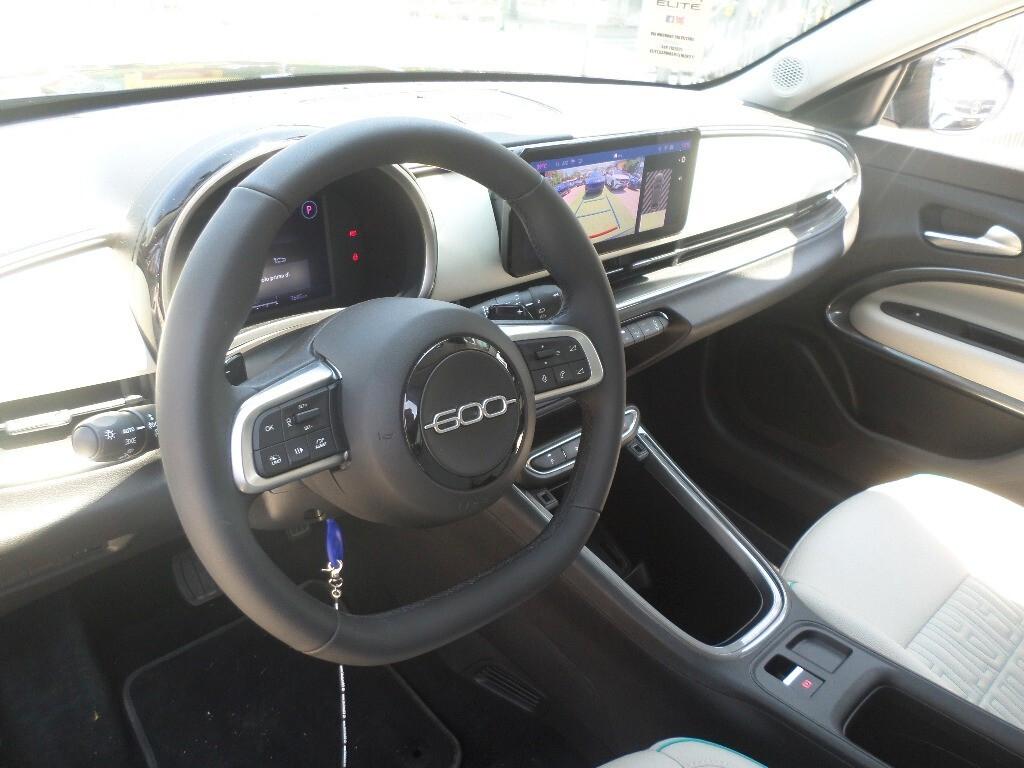 Fiat 600 Hybrid 100 CV DCT MHEV La Prima