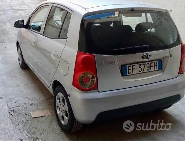Kia Picanto 1.1 cc 64cv