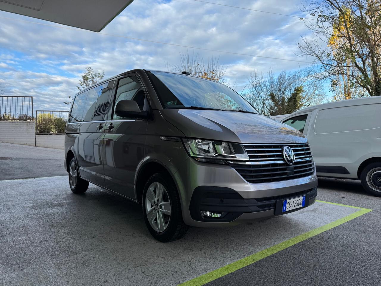 Volkswagen Caravelle 2.0TDI CRUIS GARANZIA 24 MESI