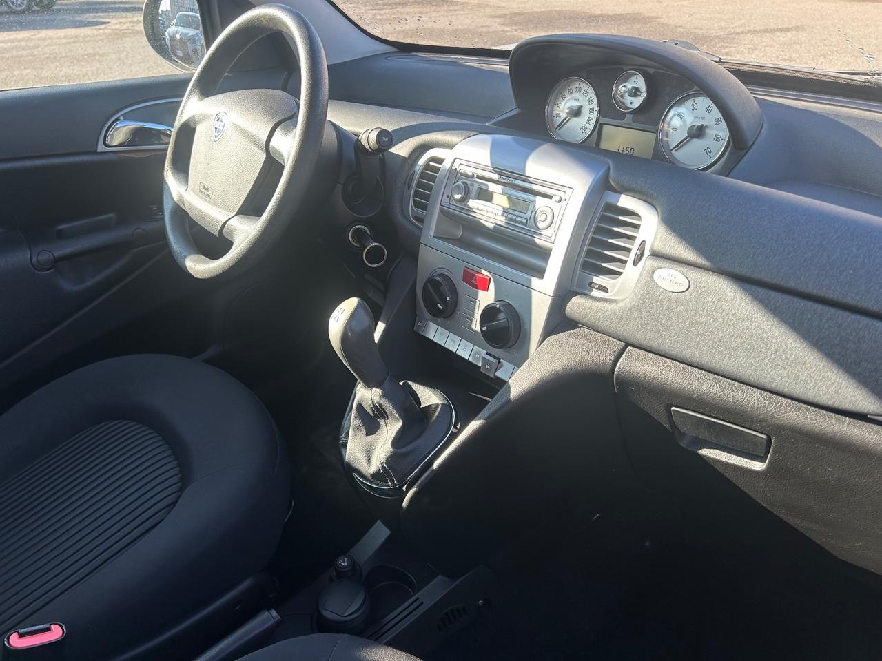 Lancia Ypsilon 1.3 MJT 75 CV