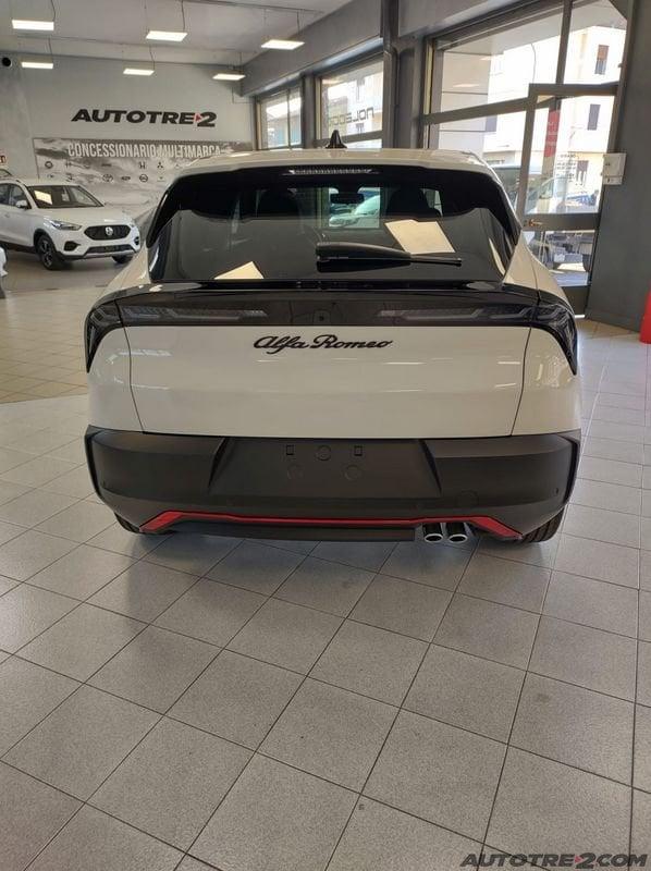 Alfa Romeo Junior Junior 1.2 145 CV Hybrid eDCT6 Intensa + T.A € 25400 DETAX !!