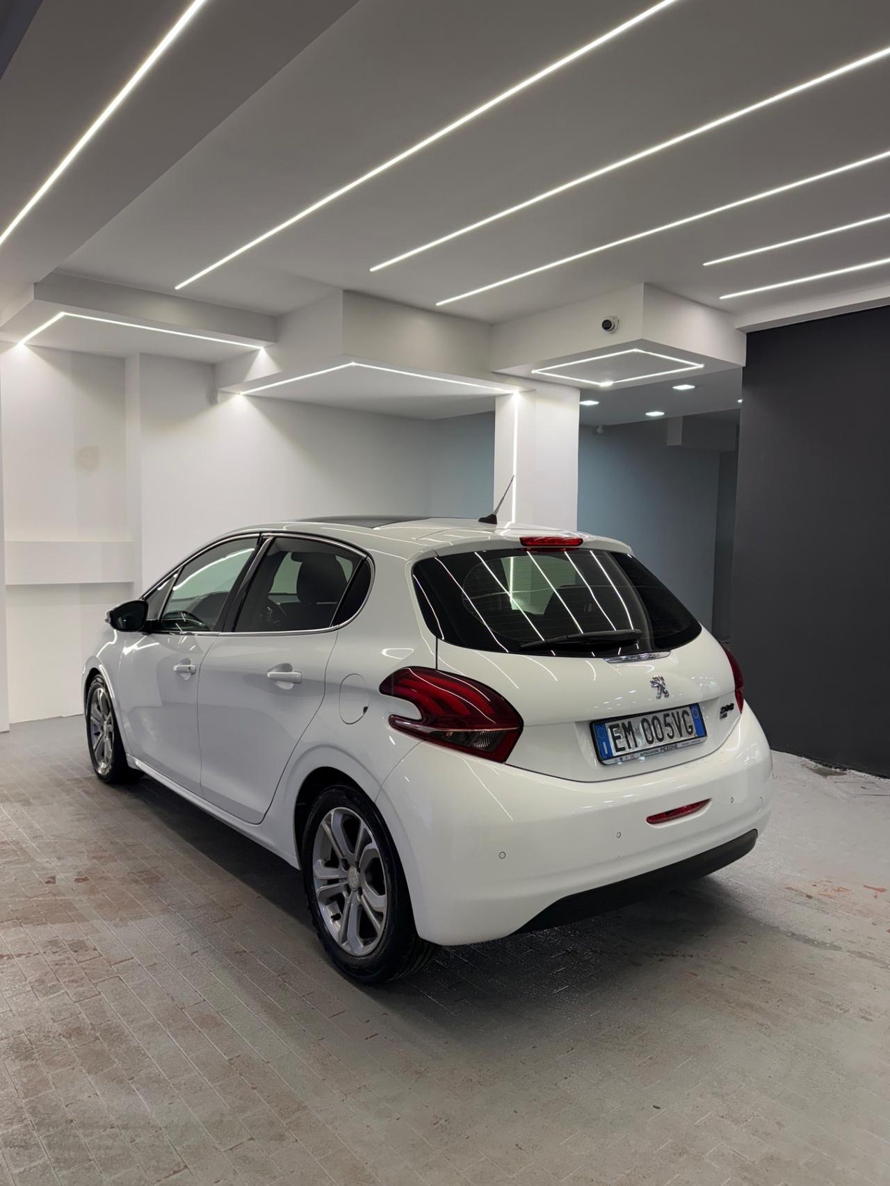 Peugeot 208 1.6 e-HDi 92 CV Stop&Start 5 porte Allure