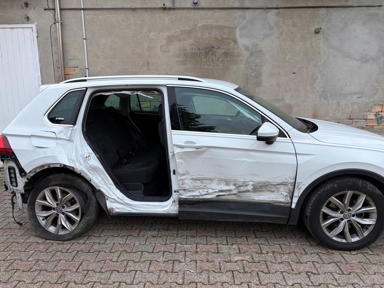 Tiguan 2.0 TDI DSG 4MOTION INCIDENTATO
