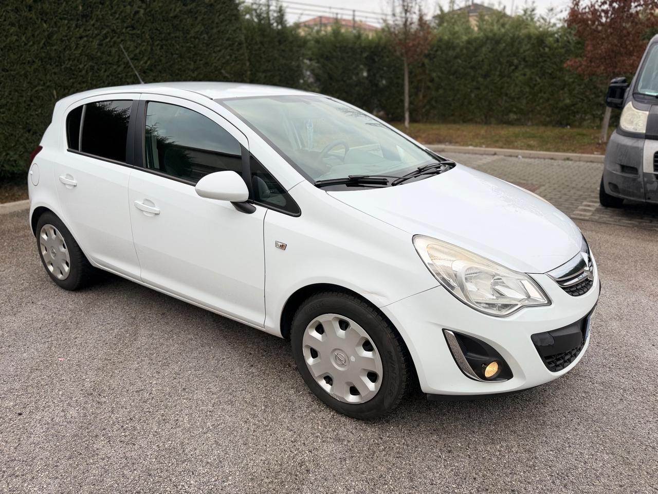 Opel Corsa 1.3 CDTI 2012 NEOPATENTATI 5porte
