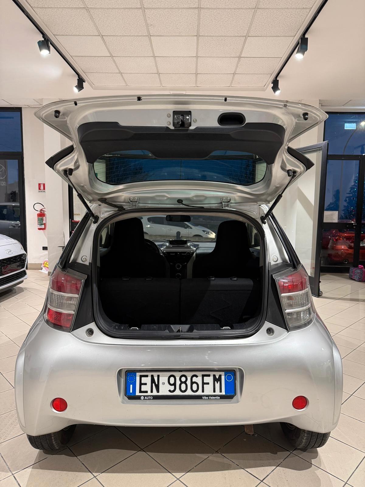 Toyota iQ 1.0 Sol