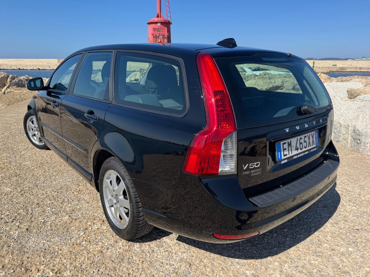 Volvo V50 D2 R-design