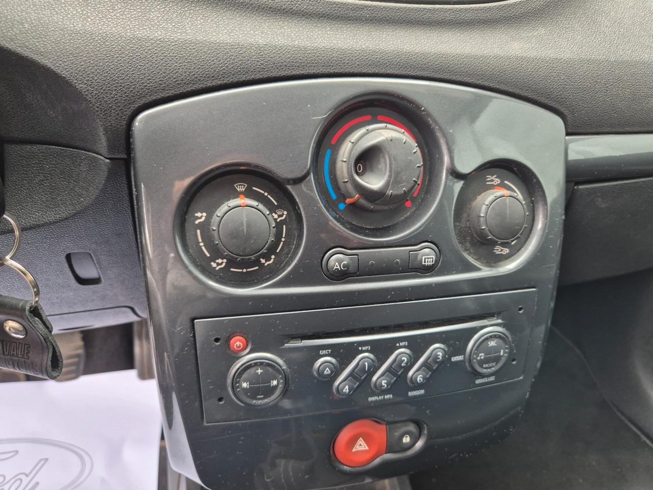 Renault Clio le iene 1.4 99cv GPL