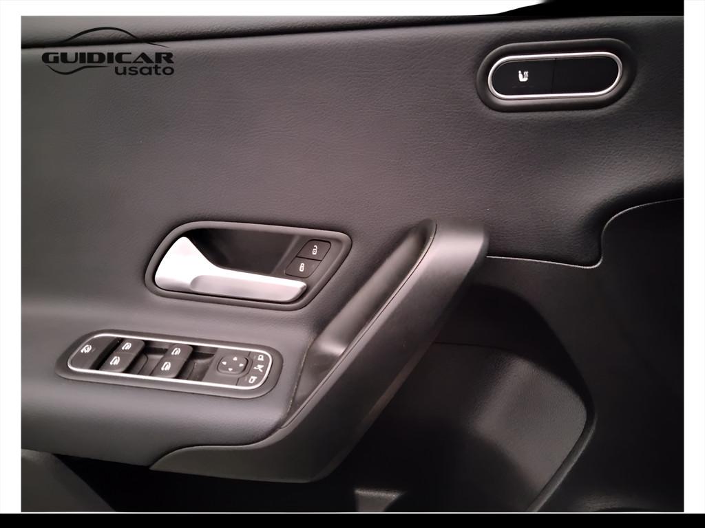 Mercedes-Benz Classe A - W177 2023 - A 180 d Advanced auto