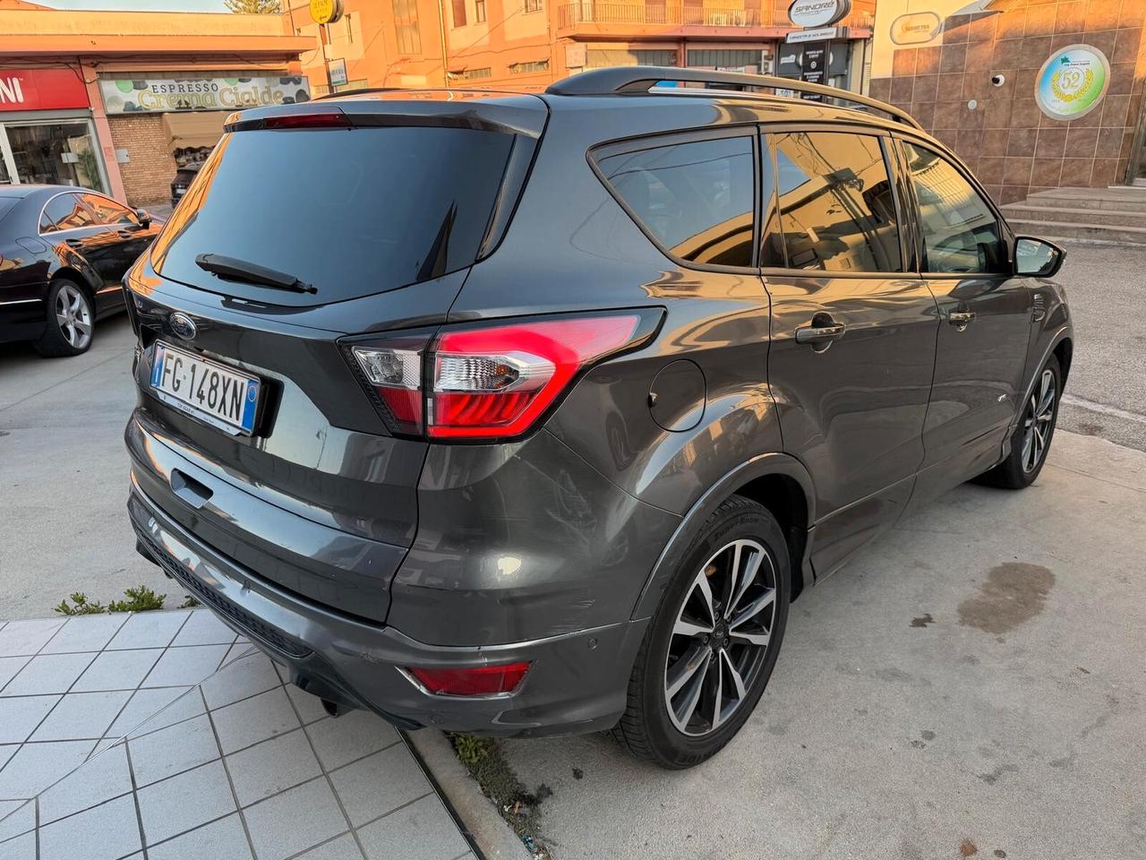 Ford Kuga 2.0 TDCI 150 CV S&S 4WD Powershift ST-Line