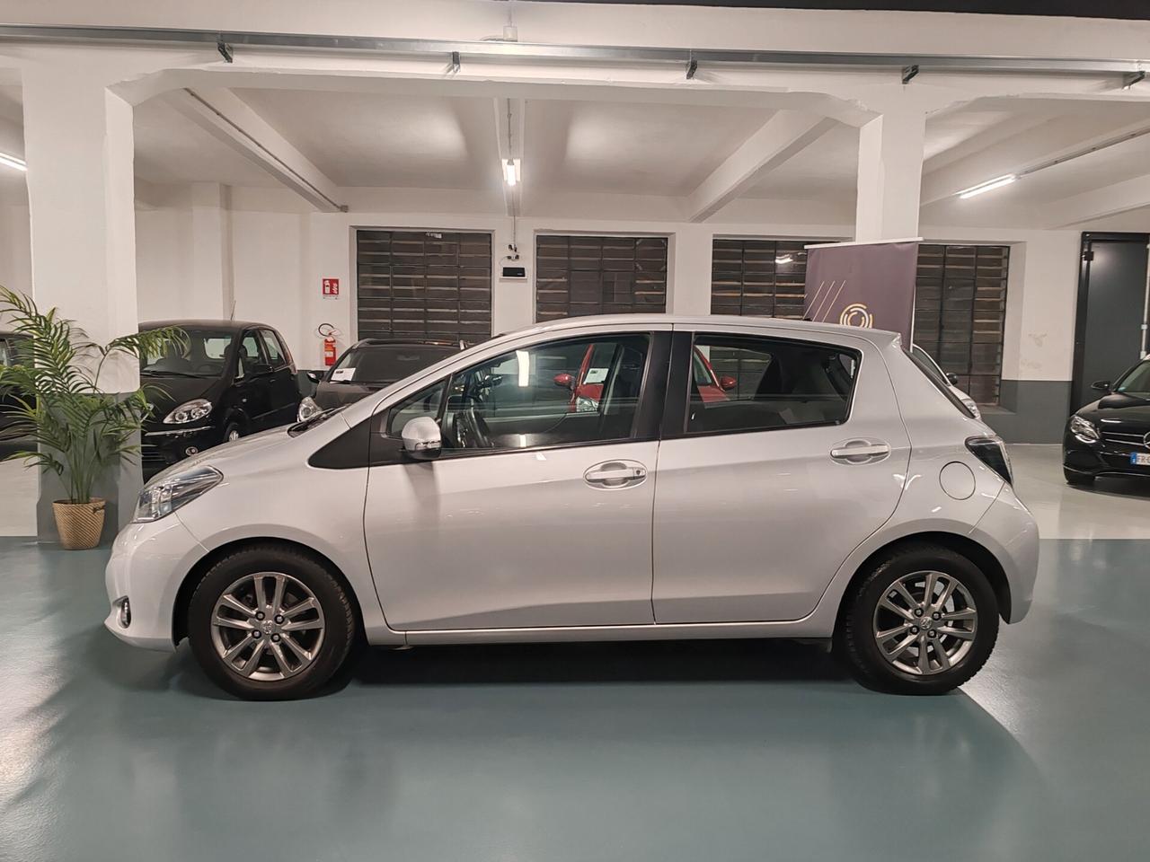 Toyota Yaris 1.3 5 porte Lounge