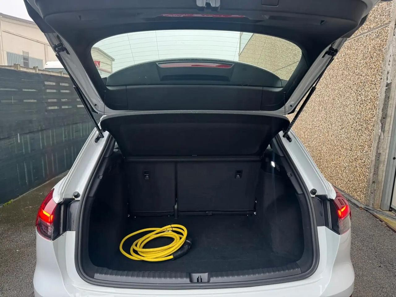 Audi Q4 40 e-tron Business