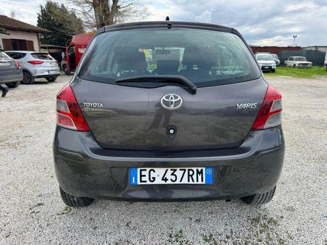 TOYOTA Yaris 1.0 5 porte Sol