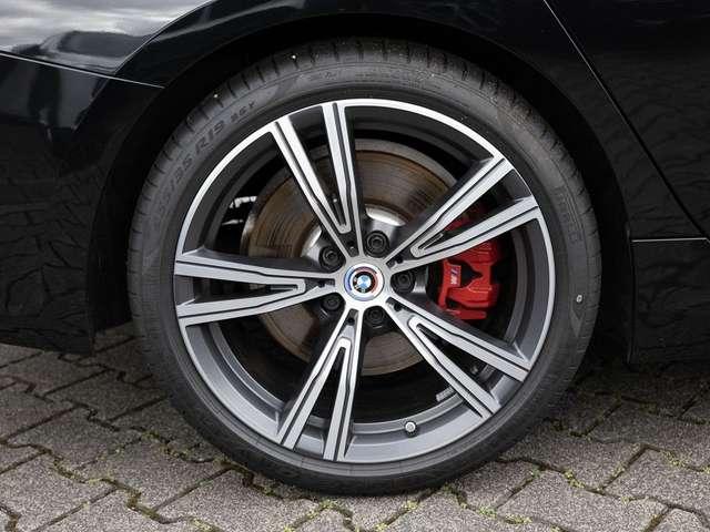 BMW 320 i M SPORT M-SPORT MSPORT PRO PDC 19"LED PDC CRUISE