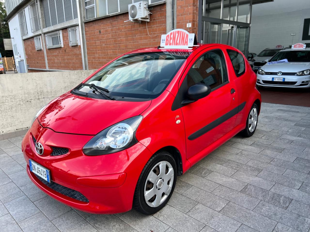 Toyota Aygo 1.0 12V VVT-i 3 porte Sol. NEOPATENTATI