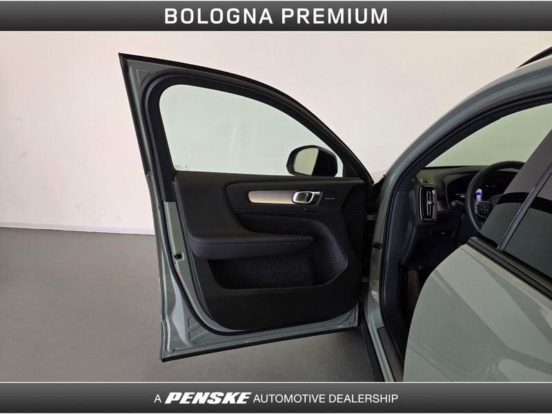 Volvo XC40 B3 automatico Plus Dark