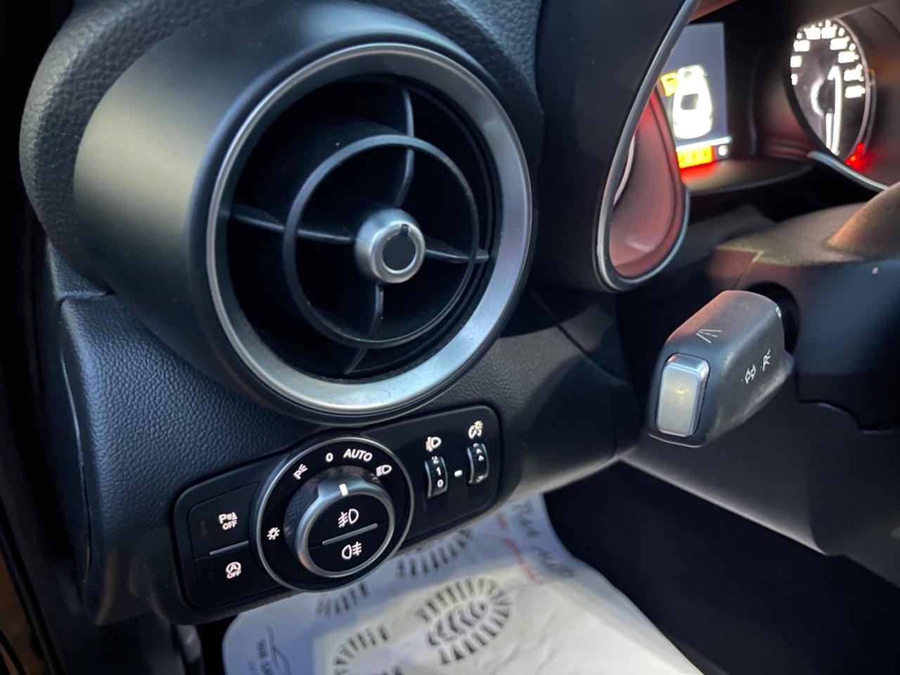 Alfa Romeo Giulia 2.2 Turbodiesel 150 CV 89.000 CERTIFICATI!