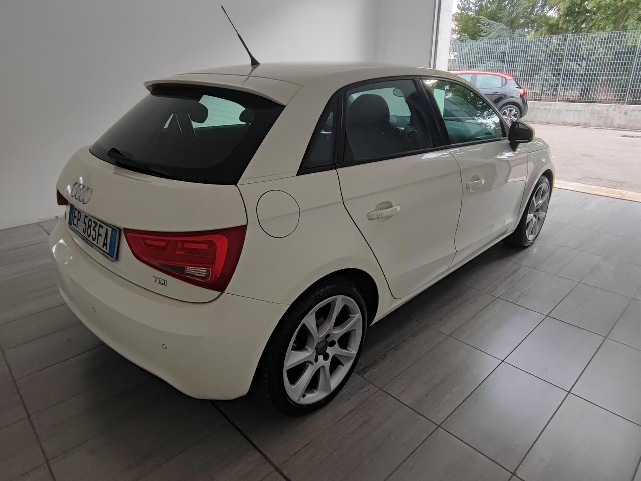 Audi A1 1.6 TDI S tronic Admired