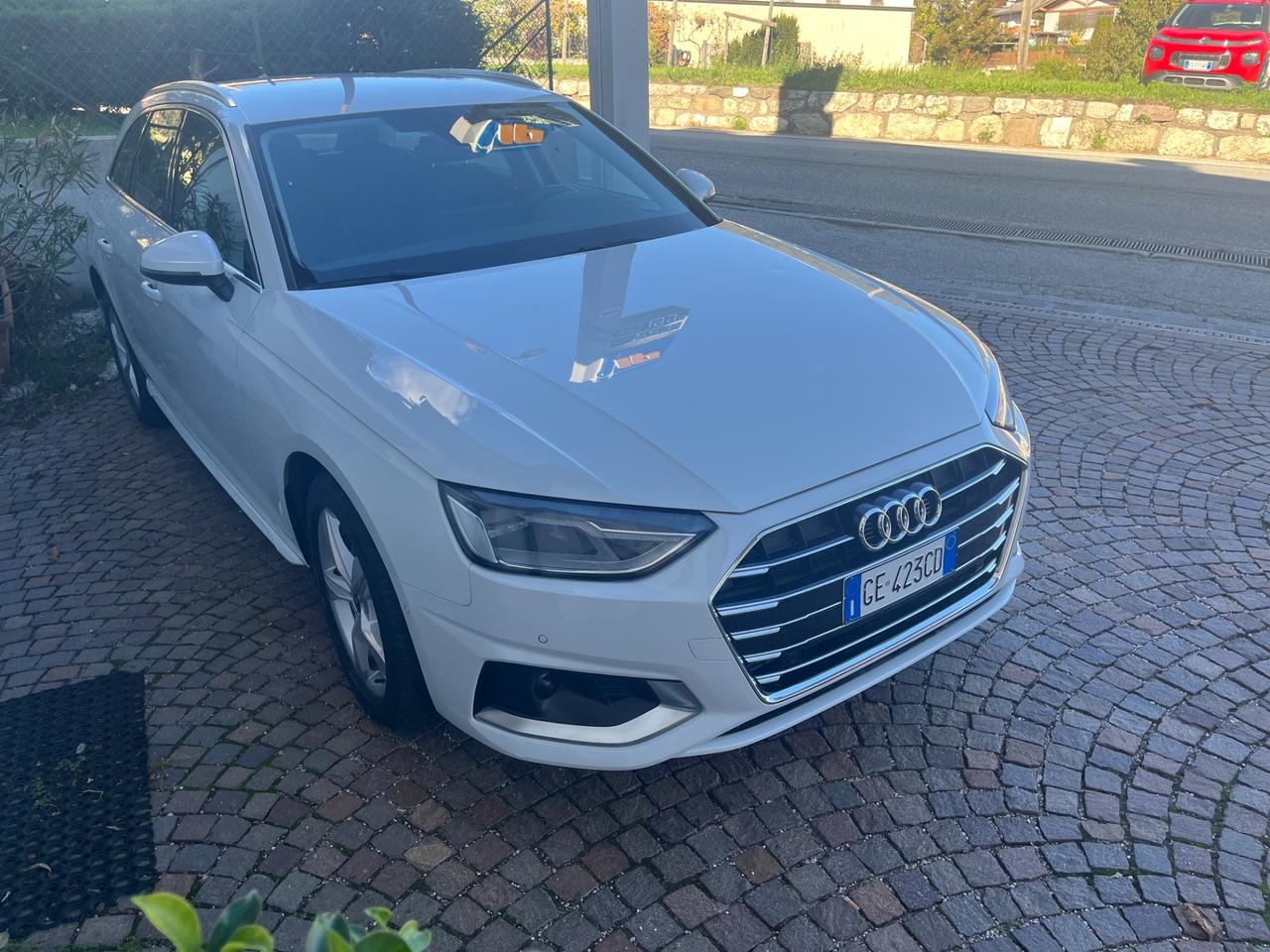 Audi A4 Avant 40 g-tron S tronic Business Advanced