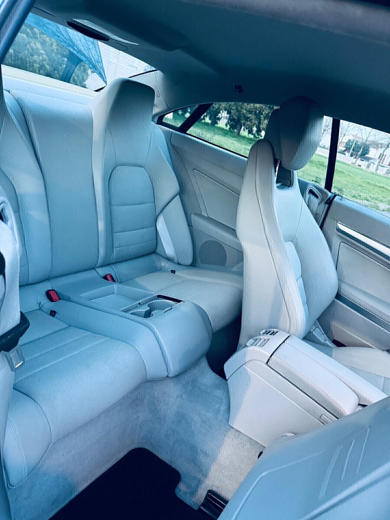 Mercedes-benz E 220 CDI Coupé