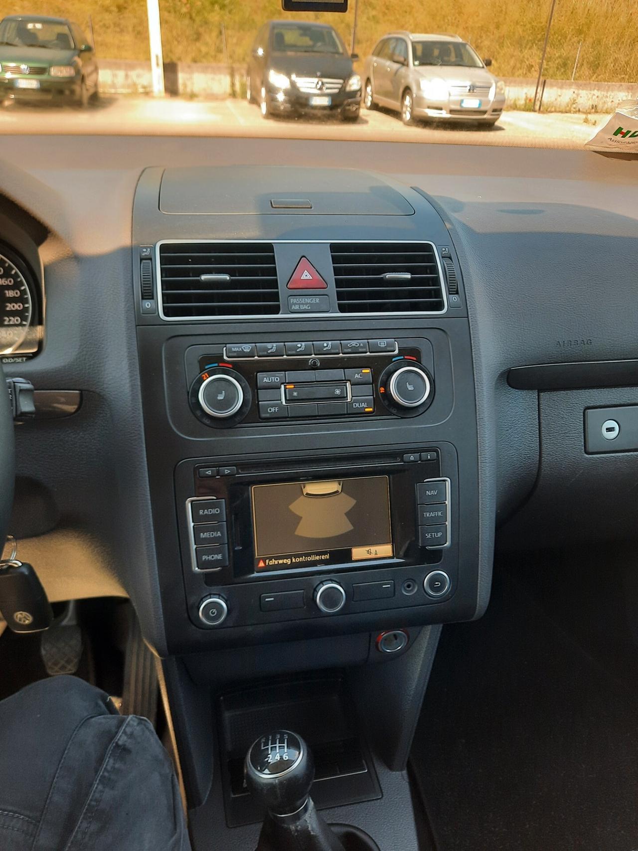 Volkswagen Touran Business 1.6 TDI Comfortline
