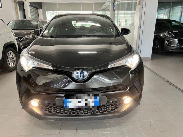 TOYOTA C-HR 1.8 Hybrid E-CVT Business